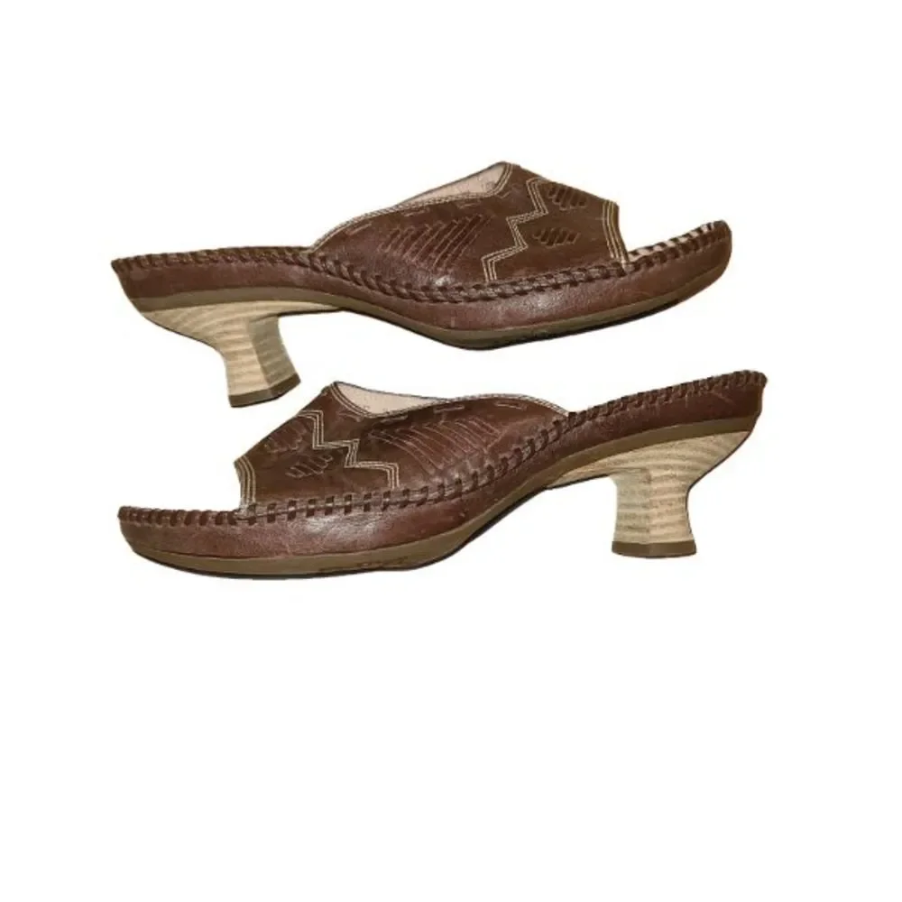 Women's Clarks Slide On Sandals Size 7M